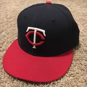 Minnesota Twins 7 1/4 fitted.